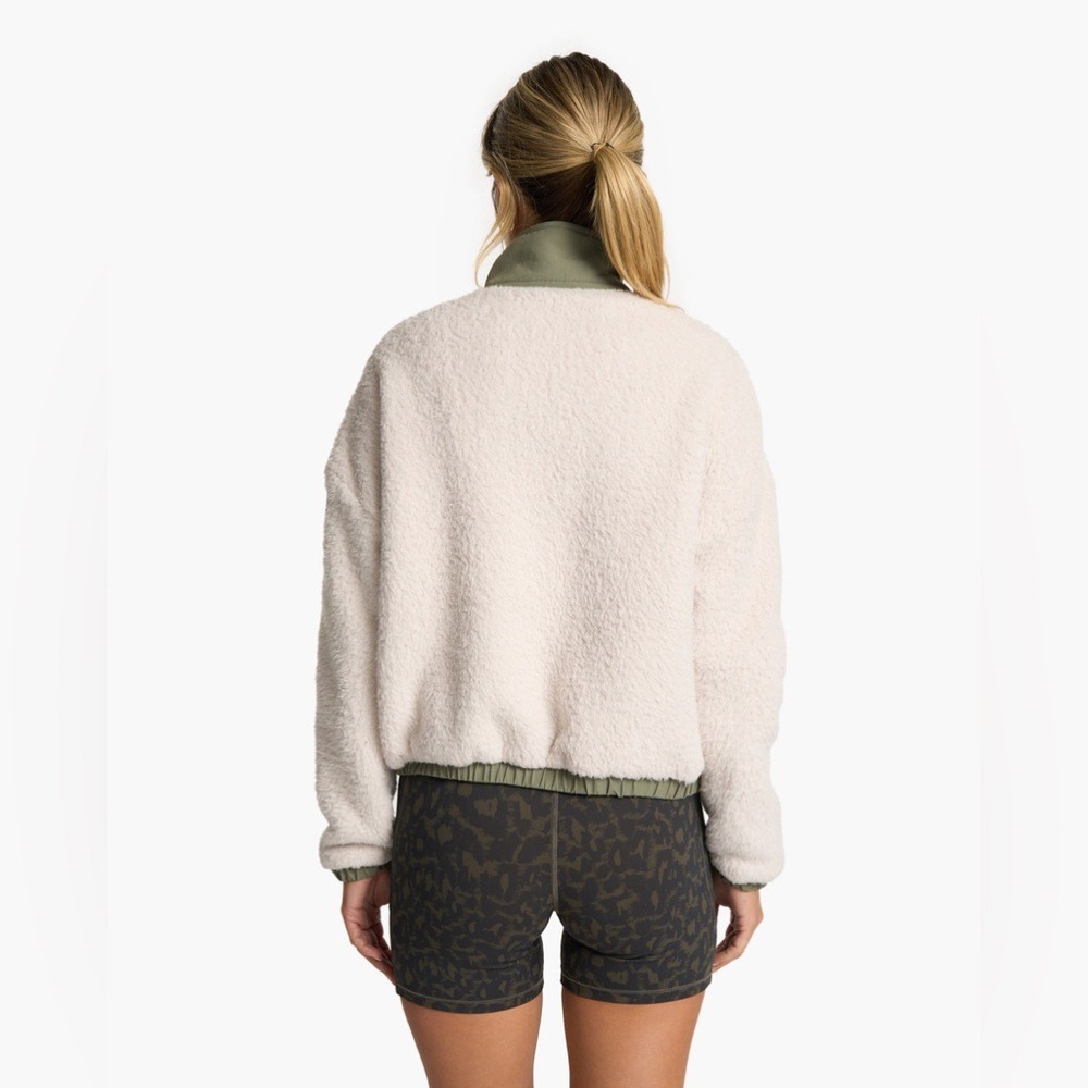 NWT Vuori Cozy Sherpa Popover Dune Size Large VW549 - Picture 6 of 16